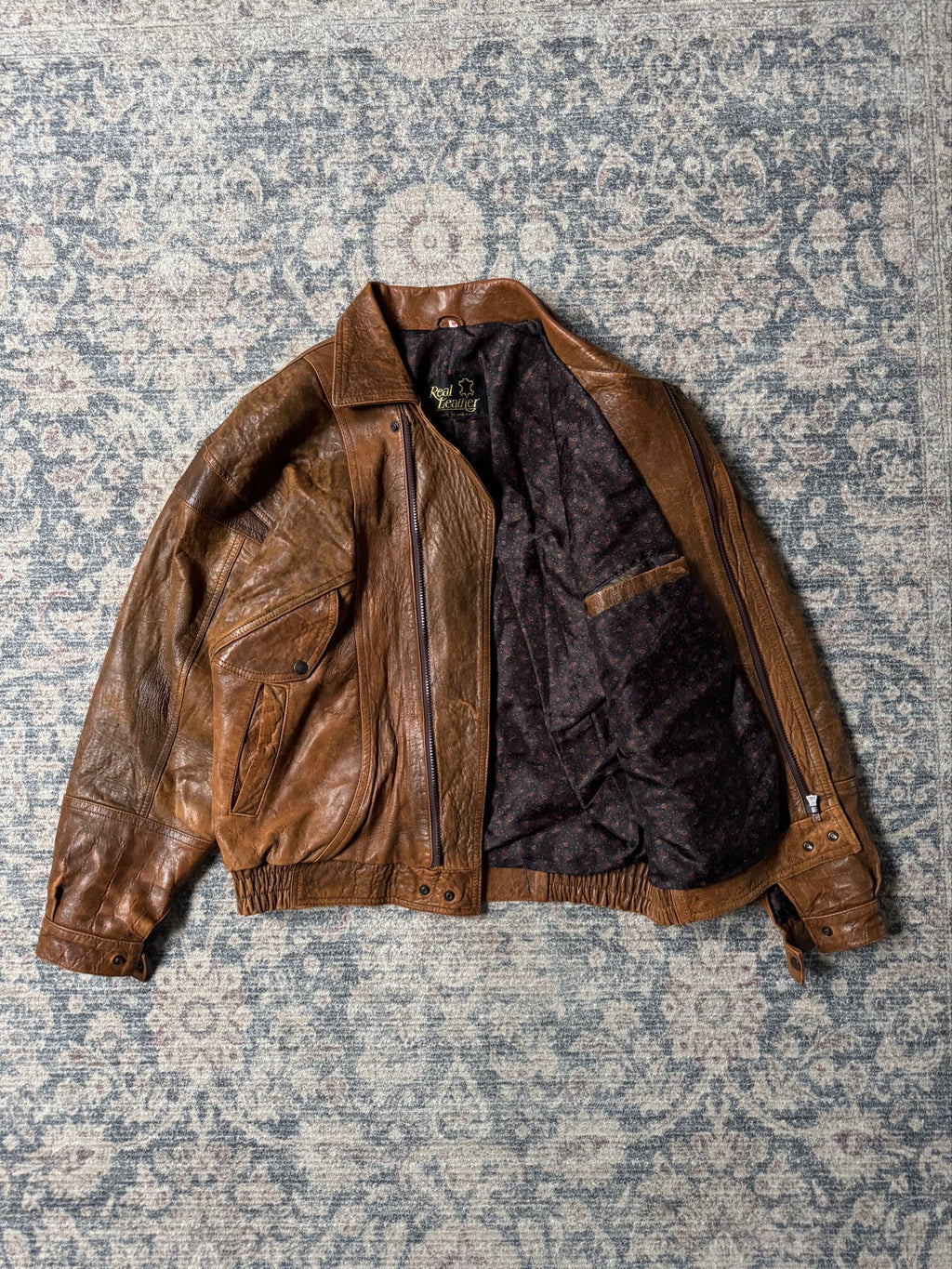 Vintage 90s brown bomber leather jacket. Aviator type