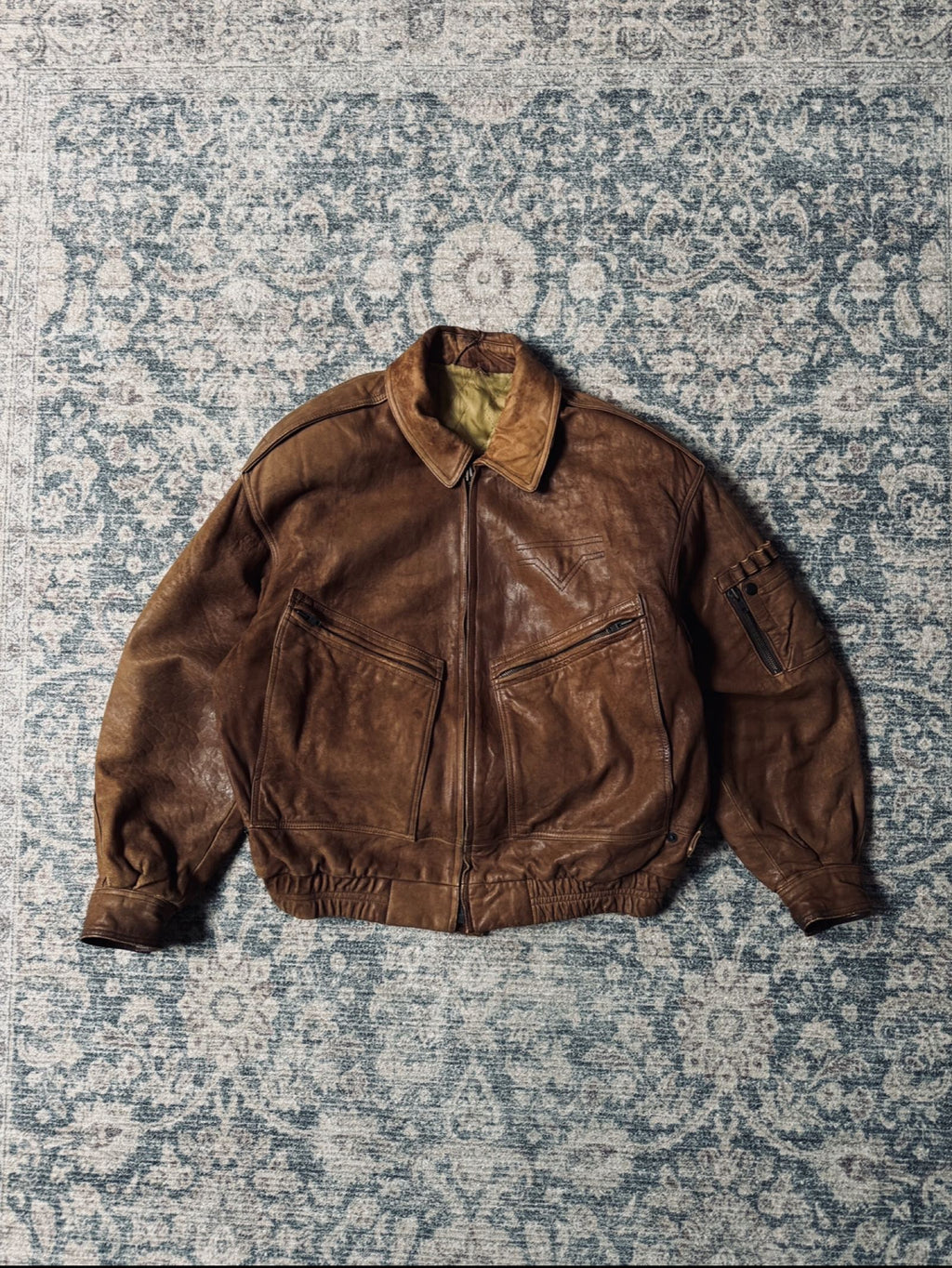 Vintage brown retro bomber leather jacker