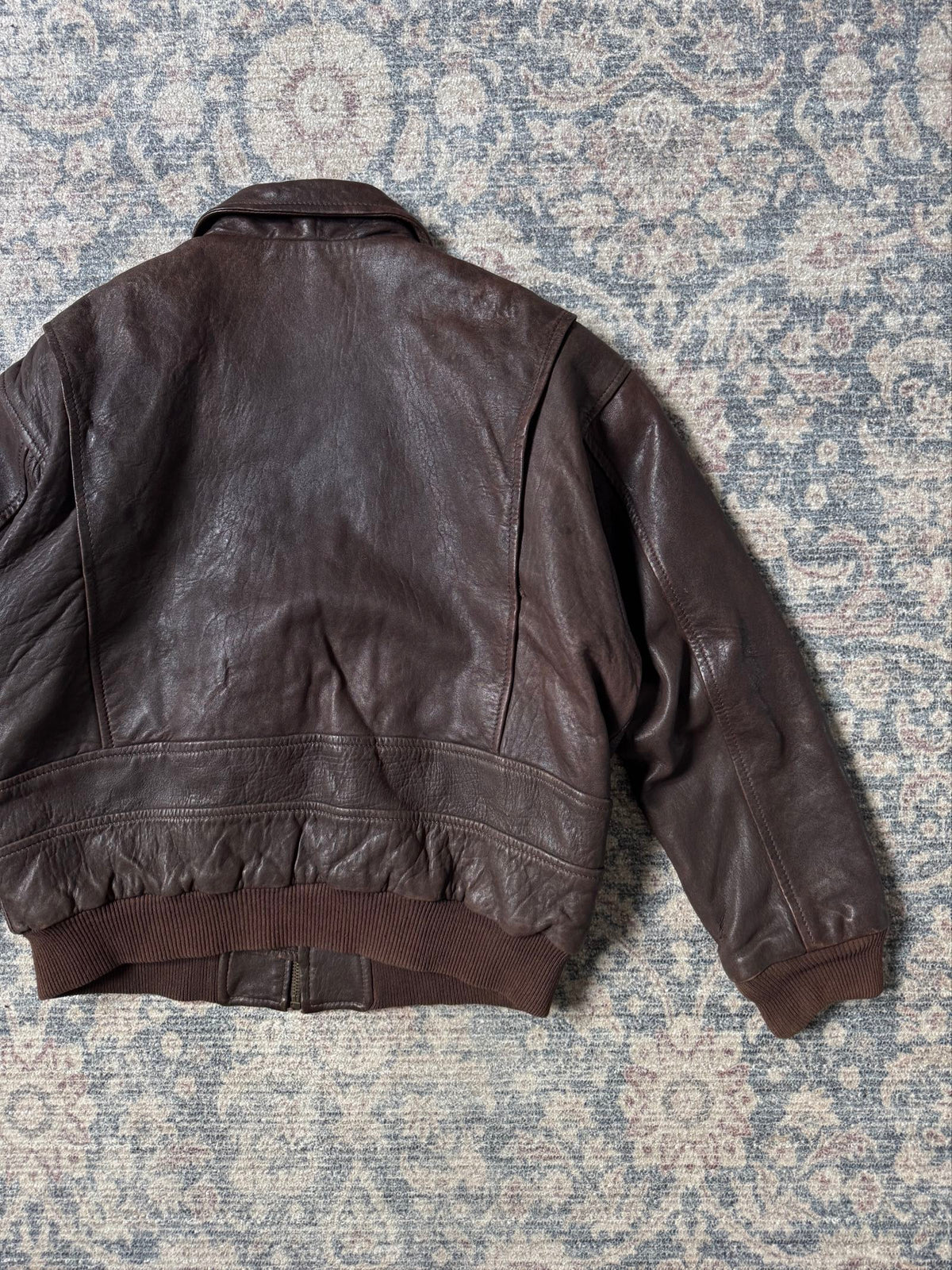 Heavy full grain brown 90s leather jacket aviator bomber