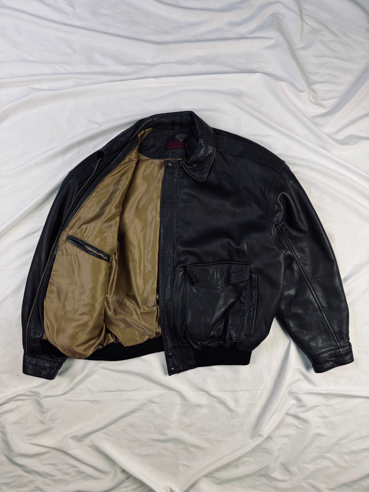 vintage 90s heavy bomber black leather jacket aviator