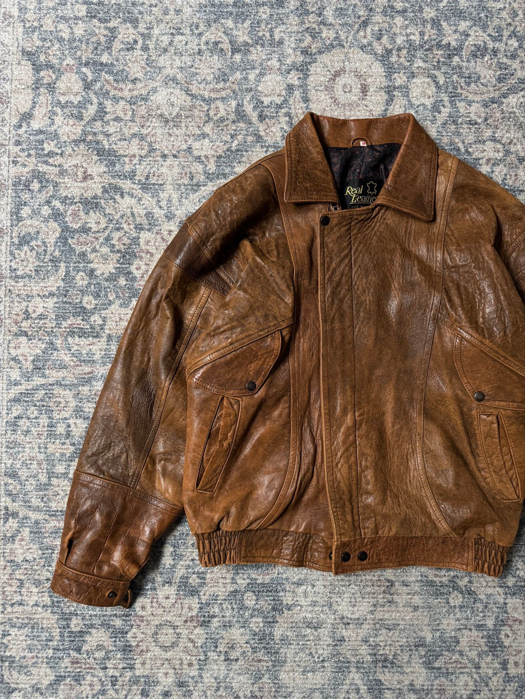 Vintage 90s brown bomber leather jacket. Aviator type