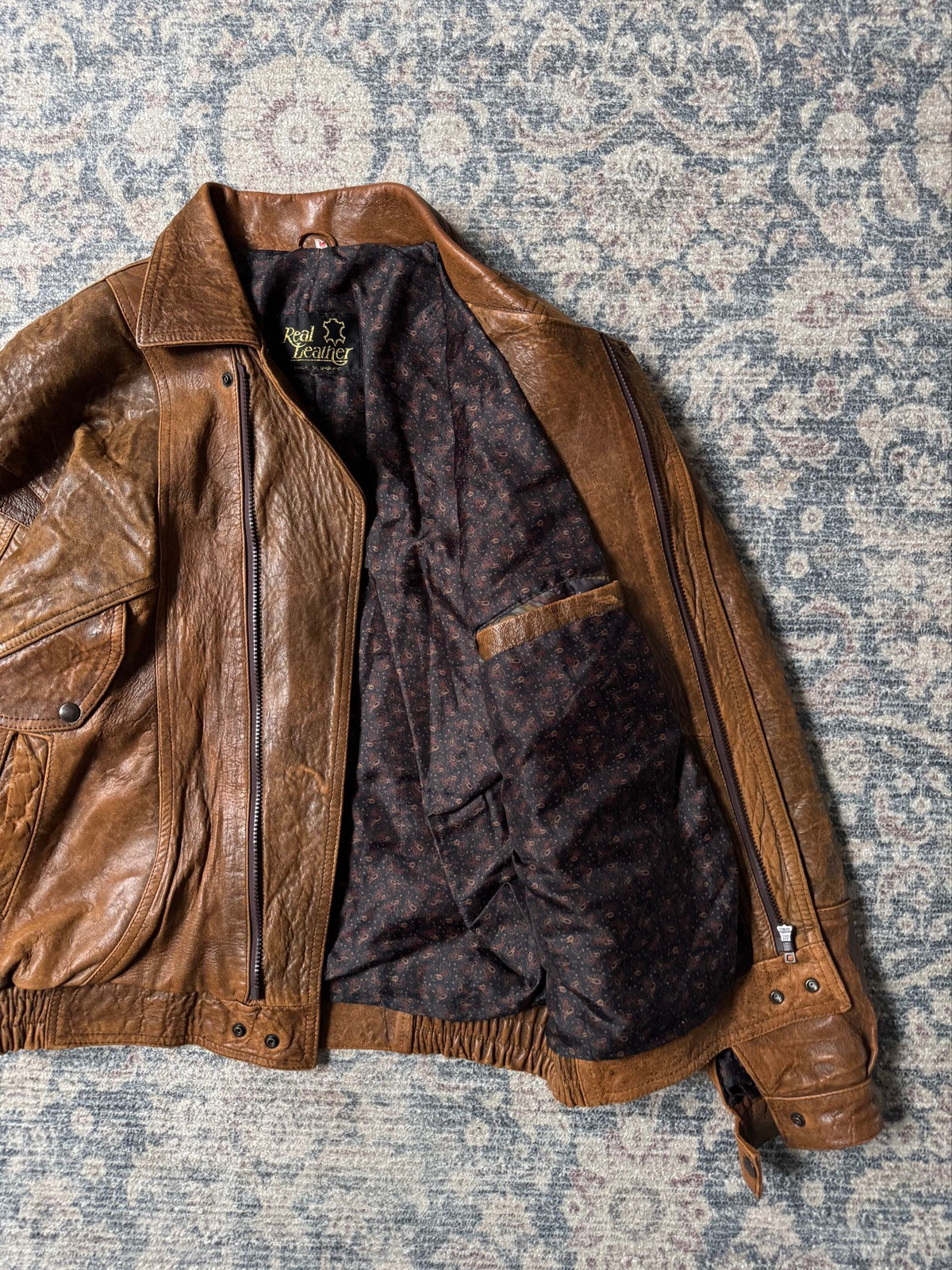 Vintage 90s brown bomber leather jacket. Aviator type