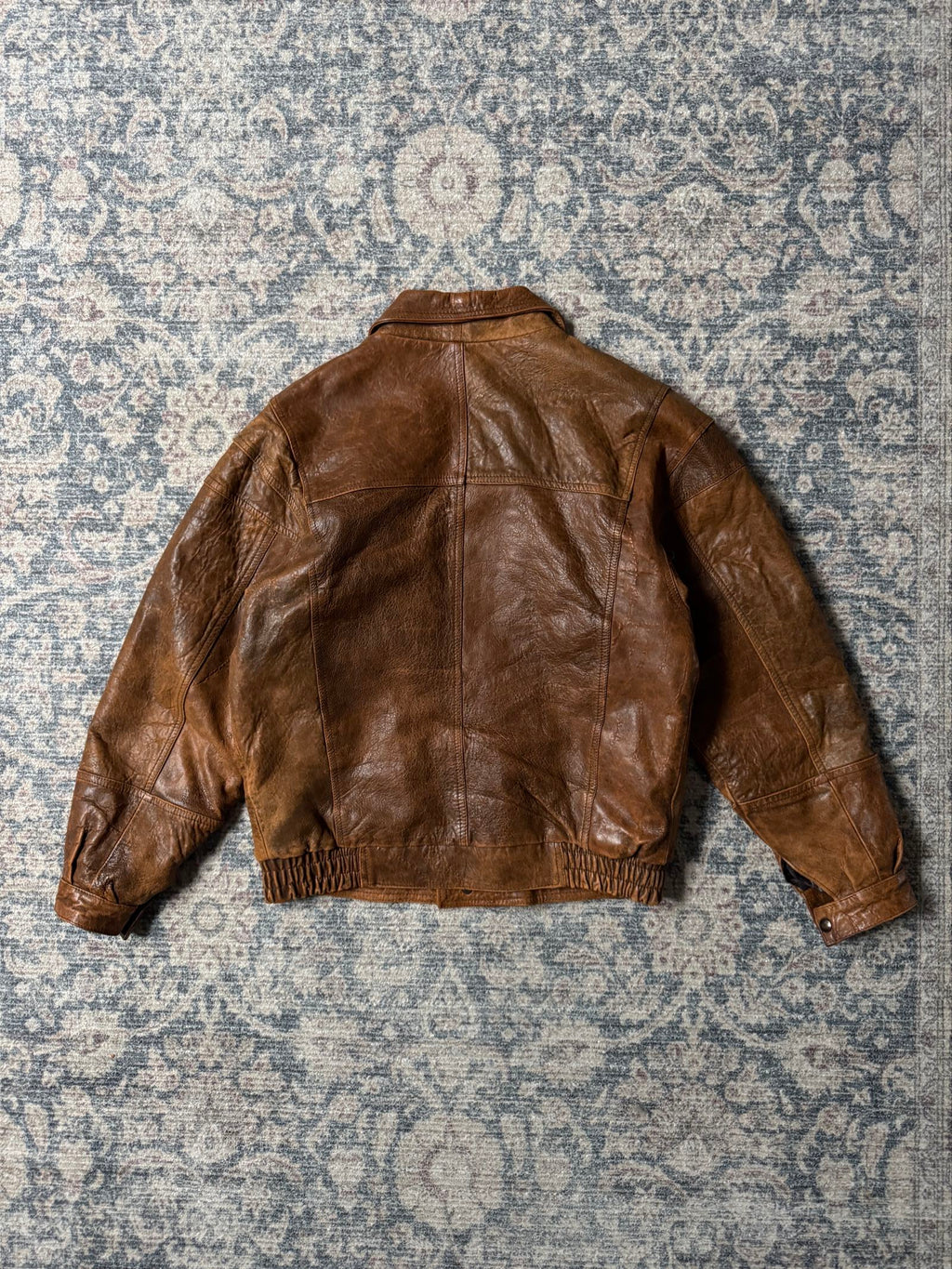 Vintage 90s brown bomber leather jacket. Aviator type