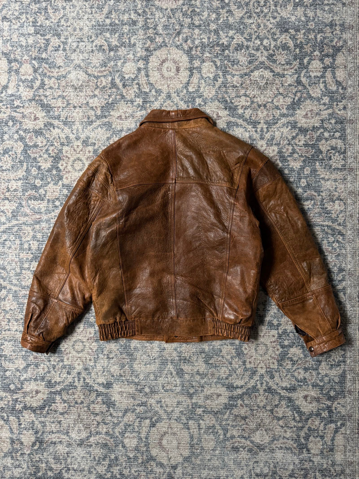 Vintage 90s brown bomber leather jacket. Aviator type