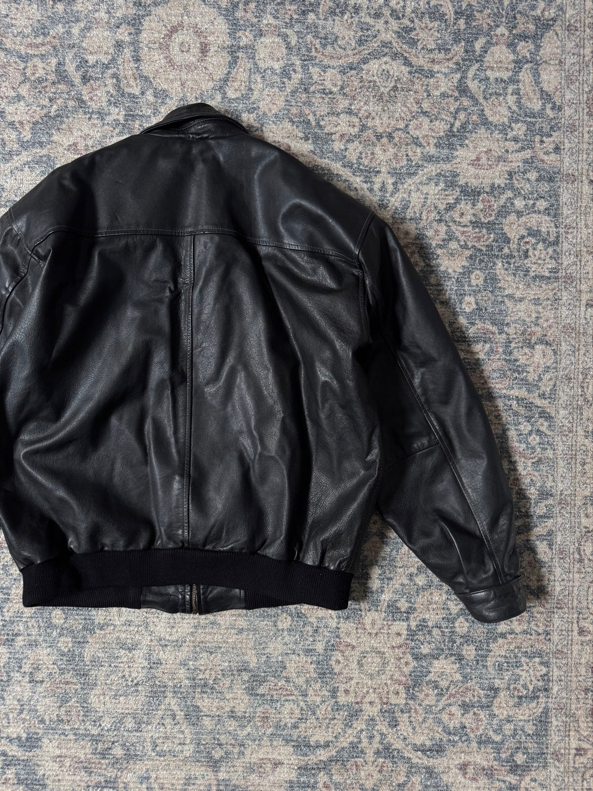 Vintage black bomber heavy leather jacket 90s