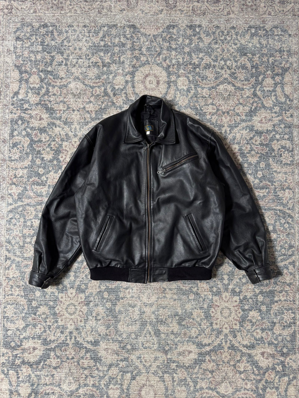 Vintage black bomber heavy leather jacket 90s
